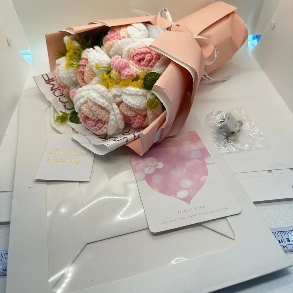 Crochet Rose Bouquet 13in Pink White LED‎ Light Up Gift with Gift Bag & Card